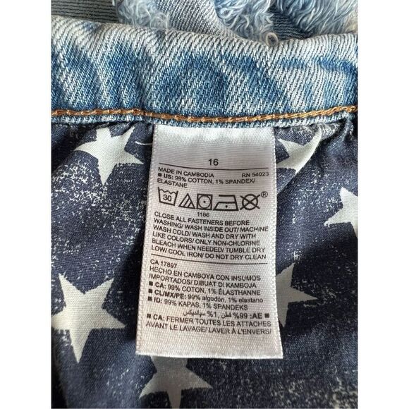 Old Navy Shorts - Picture 5 of 6